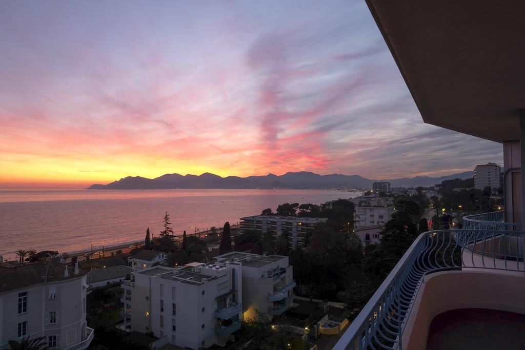 Western Cannes - Panoramic View Номер фото